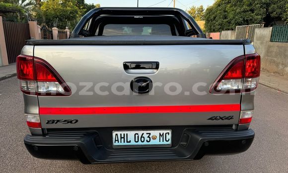Comprar Usado Mazda BT-50 De outros Carro em Maputo em Maputo Comprar Usado Mazda BT-50 De outros Carro em Maputo em Maputo