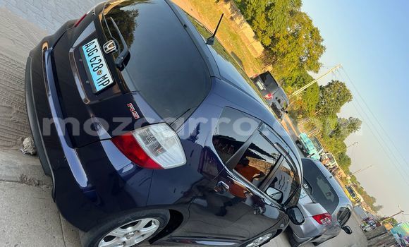 Nunua Ilio tumika Honda Fit Bluu Gari ndani ya Maputo nchini Maputo Nunua Ilio tumika Honda Fit Bluu Gari ndani ya Maputo nchini Maputo