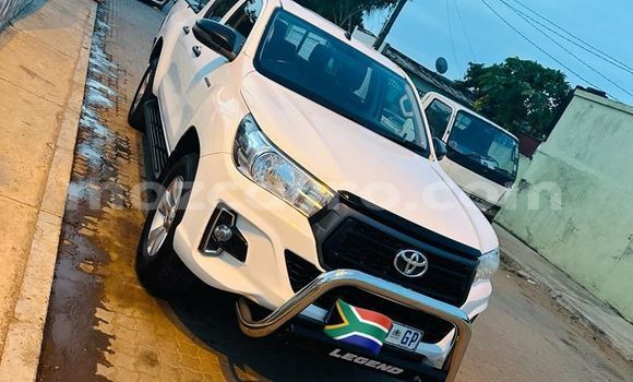 Tenga Tsaru Toyota Hiluxe Revo Chena Mota in Maputo in Maputo Tenga Tsaru Toyota Hiluxe Revo Chena Mota in Maputo in Maputo