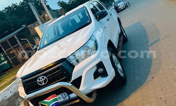 Tenga Tsaru Toyota Hiluxe Revo Chena Mota in Maputo in Maputo Tenga Tsaru Toyota Hiluxe Revo Chena Mota in Maputo in Maputo