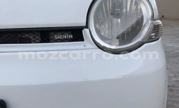 Buy Used Toyota Sienta White Car in Maputo in Maputo Buy Used Toyota Sienta White Car in Maputo in Maputo