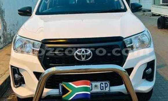 Buy Used Toyota Hilux White Car in Maputo in Maputo Buy Used Toyota Hilux White Car in Maputo in Maputo