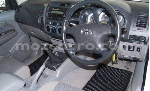 Tenga Tsaru Toyota Hilux Chena Mota in Chimoio in Manica Tenga Tsaru Toyota Hilux Chena Mota in Chimoio in Manica