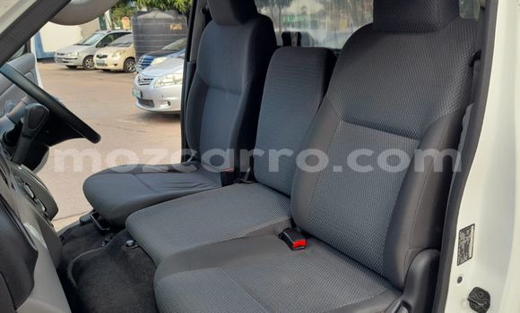 Comprar Usado Nissan Caravan Branco Carro em Maputo em Maputo Comprar Usado Nissan Caravan Branco Carro em Maputo em Maputo