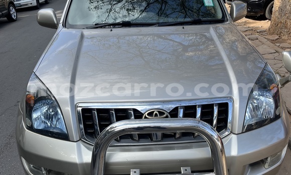 Nunua Ilio tumika Toyota Land Cruiser Prado Nyingine Gari ndani ya Maputo nchini Maputo