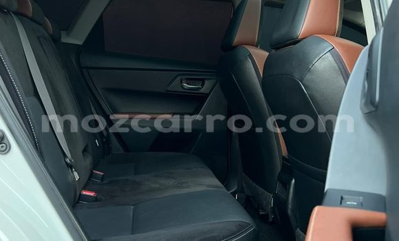 Comprar Novo Toyota Auris Branco Carro em Maputo em Maputo Comprar Novo Toyota Auris Branco Carro em Maputo em Maputo