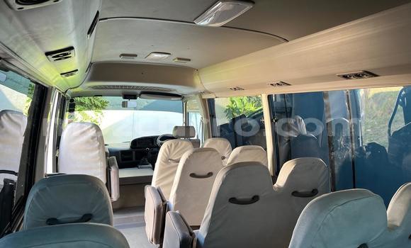 Nunua Ilio tumika Toyota Coaster Nyeupe Gari ndani ya Maputo nchini Maputo Nunua Ilio tumika Toyota Coaster Nyeupe Gari ndani ya Maputo nchini Maputo
