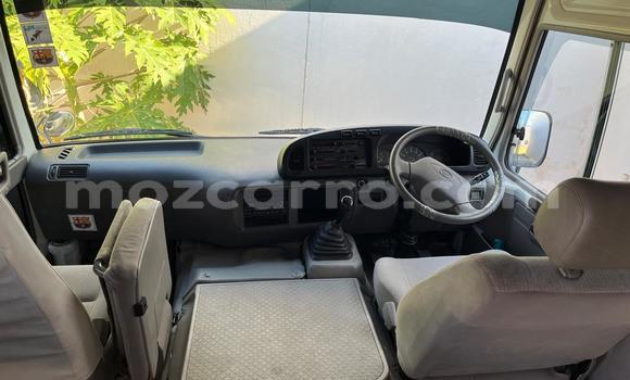 Nunua Ilio tumika Toyota Coaster Nyeupe Gari ndani ya Maputo nchini Maputo Nunua Ilio tumika Toyota Coaster Nyeupe Gari ndani ya Maputo nchini Maputo