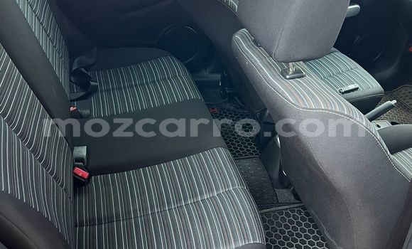 Comprar Usado Mazda Demio Vermelho Carro em Maputo em Maputo Comprar Usado Mazda Demio Vermelho Carro em Maputo em Maputo
