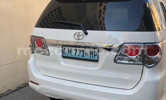 Comprar Novo Toyota Fortuner Branco Carro em Maputo em Maputo Comprar Novo Toyota Fortuner Branco Carro em Maputo em Maputo