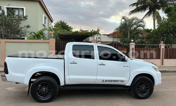 Comprar Usado Toyota Hilux Branco Carro em Maputo em Maputo Comprar Usado Toyota Hilux Branco Carro em Maputo em Maputo