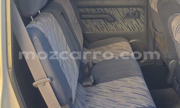 Nunua Ilio tumika Toyota Land Cruiser Prado Nyingine Gari ndani ya Maputo nchini Maputo Nunua Ilio tumika Toyota Land Cruiser Prado Nyingine Gari ndani ya Maputo nchini Maputo