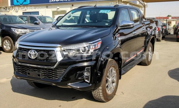 Comprar Importar Toyota Hilux Preto Carro em Import - Dubai em Cabo Delgado Comprar Importar Toyota Hilux Preto Carro em Import - Dubai em Cabo Delgado