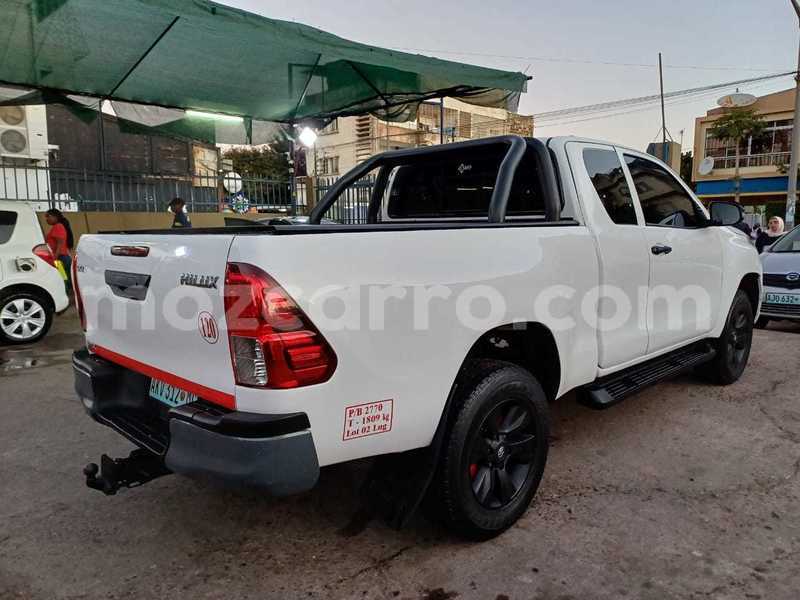 Big with watermark toyota hiluxe revo maputo maputo 25016