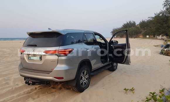 Tenga Tsaru Toyota Fortuner Bhurawuni Mota in Maputo in Maputo Tenga Tsaru Toyota Fortuner Bhurawuni Mota in Maputo in Maputo