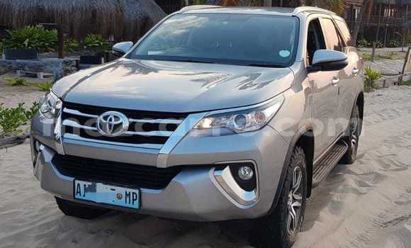 Tenga Tsaru Toyota Fortuner Bhurawuni Mota in Maputo in Maputo Tenga Tsaru Toyota Fortuner Bhurawuni Mota in Maputo in Maputo
