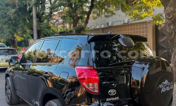 Nunua Ilio tumika Toyota RAV4 Nyeusi Gari ndani ya Maputo nchini Maputo Nunua Ilio tumika Toyota RAV4 Nyeusi Gari ndani ya Maputo nchini Maputo