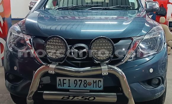 Comprar Usado Mazda BT-50 Azul Carro em Maputo em Maputo