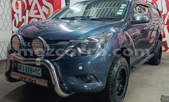 Comprar Usado Mazda BT-50 Azul Carro em Maputo em Maputo Comprar Usado Mazda BT-50 Azul Carro em Maputo em Maputo