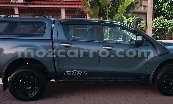 Comprar Usado Mazda BT-50 Azul Carro em Maputo em Maputo Comprar Usado Mazda BT-50 Azul Carro em Maputo em Maputo