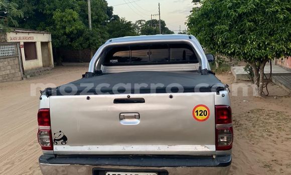 Comprar Usado Toyota Hilux Prata Carro em Maputo em Maputo Comprar Usado Toyota Hilux Prata Carro em Maputo em Maputo