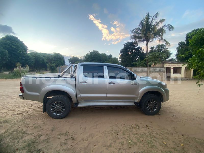 Big with watermark toyota hilux maputo maputo 25030