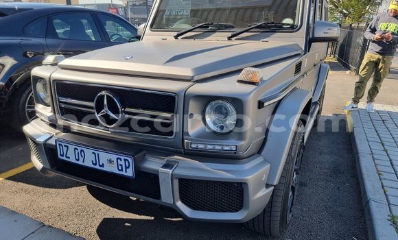 Nunua Ilio tumika Mercedes‒Benz G-klasse Brown Gari ndani ya Maputo nchini Maputo Nunua Ilio tumika Mercedes‒Benz G-klasse Brown Gari ndani ya Maputo nchini Maputo