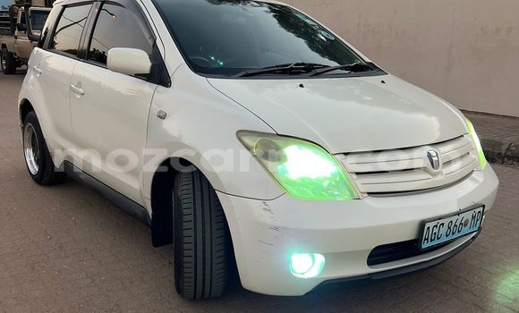 Comprar Usado Toyota IST Branco Carro em Maputo em Maputo Comprar Usado Toyota IST Branco Carro em Maputo em Maputo