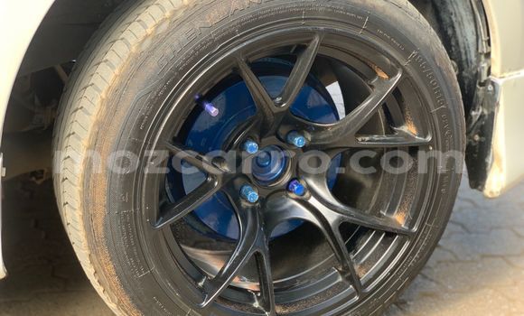 Comprar Usado Toyota Ractis Branco Carro em Maputo em Maputo Comprar Usado Toyota Ractis Branco Carro em Maputo em Maputo