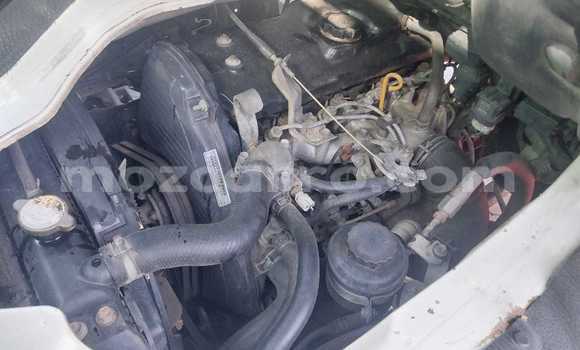 Nunua Ilio tumika Toyota Hiace Nyeupe Gari ndani ya Maputo nchini Maputo Nunua Ilio tumika Toyota Hiace Nyeupe Gari ndani ya Maputo nchini Maputo