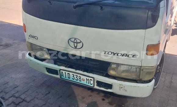 Nunua Ilio tumika Toyota Hiace Nyeupe Gari ndani ya Maputo nchini Maputo Nunua Ilio tumika Toyota Hiace Nyeupe Gari ndani ya Maputo nchini Maputo