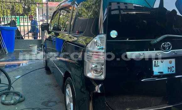 Nunua Ilio tumika Toyota Noah Nyeusi Gari ndani ya Maputo nchini Maputo Nunua Ilio tumika Toyota Noah Nyeusi Gari ndani ya Maputo nchini Maputo