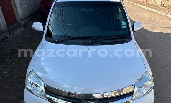 Comprar Usado Toyota Sienta Branco Carro em Maputo em Maputo Comprar Usado Toyota Sienta Branco Carro em Maputo em Maputo