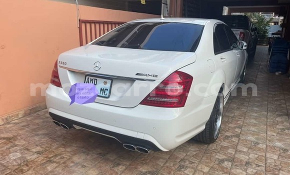 Nunua Ilio tumika Mercedes‒Benz CLK-klasse AMG Nyeupe Gari ndani ya Maputo nchini Maputo Nunua Ilio tumika Mercedes‒Benz CLK-klasse AMG Nyeupe Gari ndani ya Maputo nchini Maputo