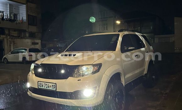 Comprar Novo Toyota Fortuner Branco Carro em Maputo em Maputo Comprar Novo Toyota Fortuner Branco Carro em Maputo em Maputo