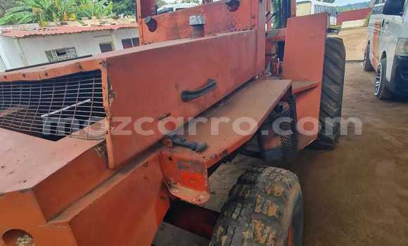 Buy Used AM General HMMWV (Humvee) Other Car in Maputo in Maputo Buy Used AM General HMMWV (Humvee) Other Car in Maputo in Maputo