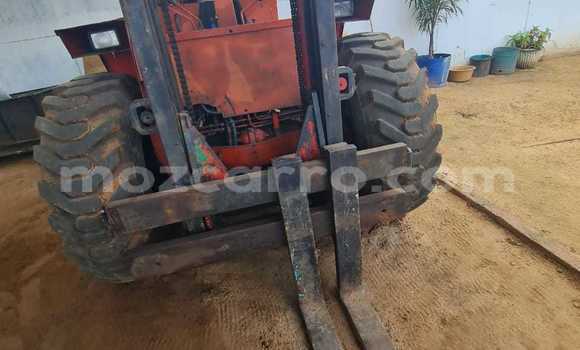 Buy Used AM General HMMWV (Humvee) Other Car in Maputo in Maputo Buy Used AM General HMMWV (Humvee) Other Car in Maputo in Maputo