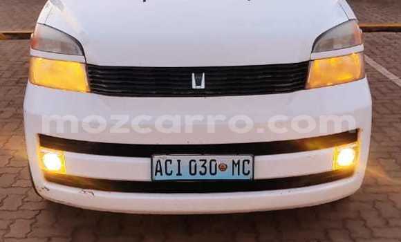 Buy Used Toyota Voxy White Car in Maputo in Maputo