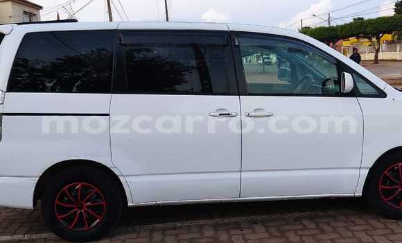 Nunua Ilio tumika Toyota Voxy Nyeupe Gari ndani ya Maputo nchini Maputo Nunua Ilio tumika Toyota Voxy Nyeupe Gari ndani ya Maputo nchini Maputo