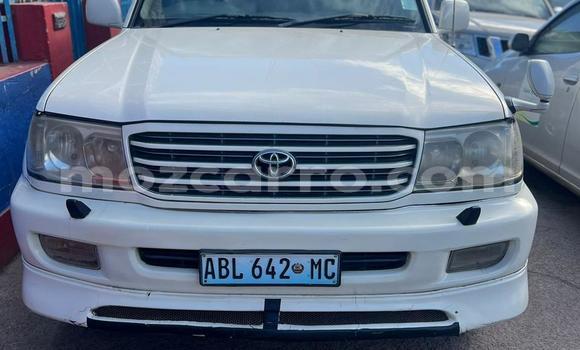 Nunua Ilio tumika Toyota Land Cruiser Prado Nyeupe Gari ndani ya Maputo nchini Maputo Nunua Ilio tumika Toyota Land Cruiser Prado Nyeupe Gari ndani ya Maputo nchini Maputo