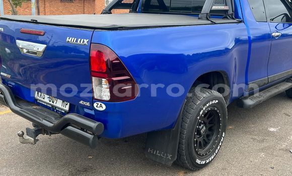 Comprar Usado Toyota Hiluxe Revo Azul Carro em Maputo em Maputo Comprar Usado Toyota Hiluxe Revo Azul Carro em Maputo em Maputo