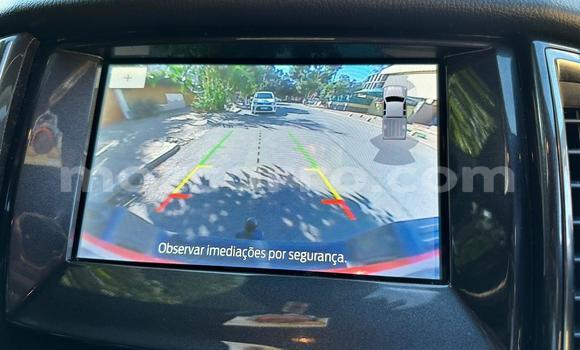 Comprar Usado Toyota Hiluxe Revo Azul Carro em Maputo em Maputo Comprar Usado Toyota Hiluxe Revo Azul Carro em Maputo em Maputo