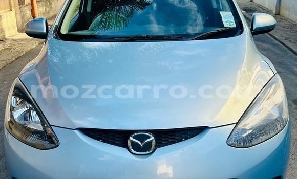 Nunua Ilio tumika Mazda Demio Bluu Gari ndani ya Maputo nchini Maputo
