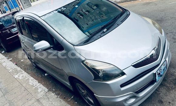 Comprar Usado Toyota Ractis Prata Carro em Maputo em Maputo Comprar Usado Toyota Ractis Prata Carro em Maputo em Maputo