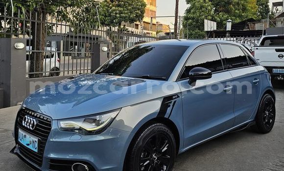 Nunua Ilio tumika Audi A1 Bluu Gari ndani ya Nzuri vista nchini Maputo