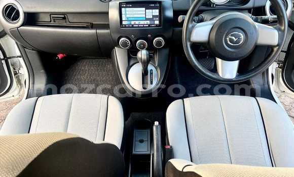 Comprar Usado Mazda Demio Branco Carro em Beira em Sofala Comprar Usado Mazda Demio Branco Carro em Beira em Sofala