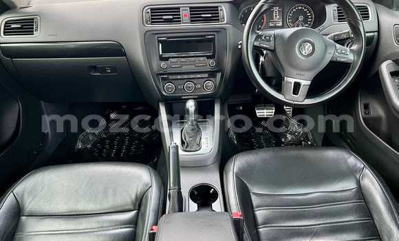Comprar Usado Volkswagen Jetta De outros Carro em Caia em Sofala Comprar Usado Volkswagen Jetta De outros Carro em Caia em Sofala