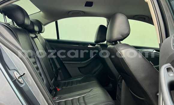 Comprar Usado Volkswagen Jetta De outros Carro em Caia em Sofala Comprar Usado Volkswagen Jetta De outros Carro em Caia em Sofala