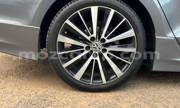 Comprar Usado Volkswagen Jetta De outros Carro em Caia em Sofala Comprar Usado Volkswagen Jetta De outros Carro em Caia em Sofala