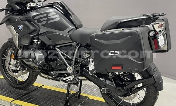 Nunua Ilio tumika BMW R1200GS Adventure Nyeusi Bike ndani ya Maputo nchini Maputo Nunua Ilio tumika BMW R1200GS Adventure Nyeusi Bike ndani ya Maputo nchini Maputo